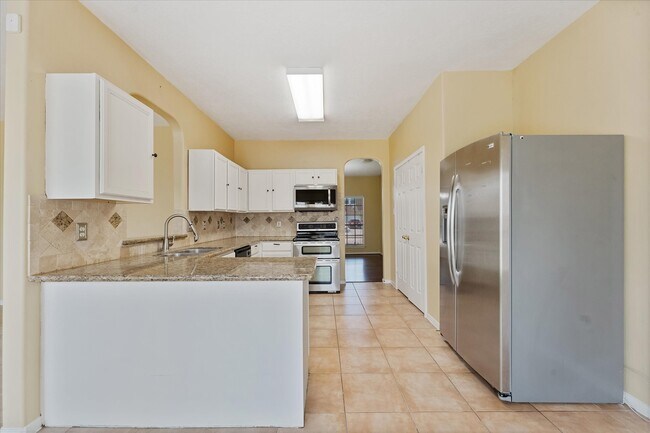 Building Photo - 23806 Spring Way Dr