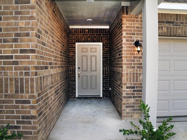 Building Photo - 14439 Sunny Bnd Wy