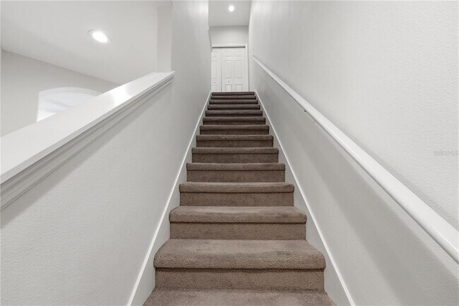 Building Photo - 1346 Grantham Dr