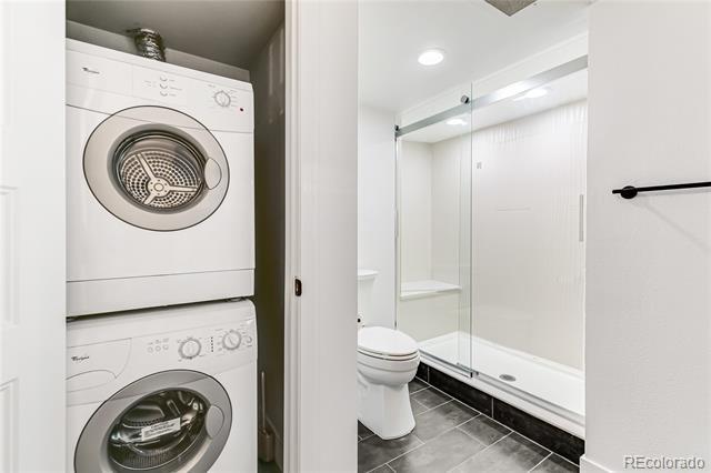 Building Photo - 350 Detroit St