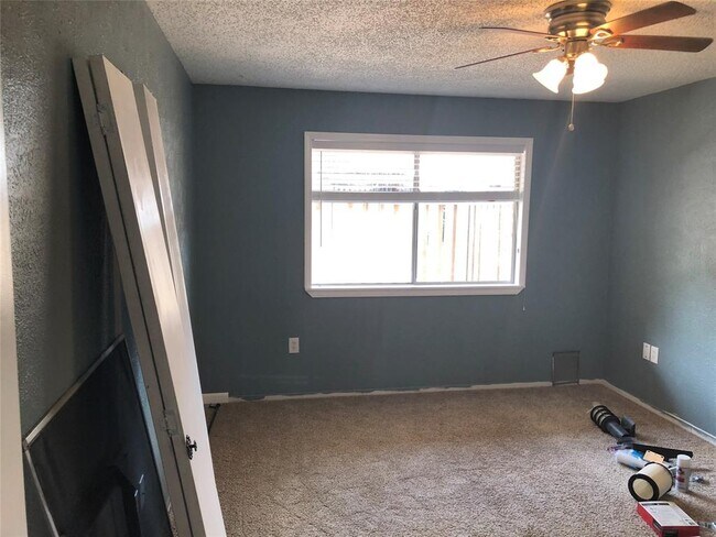 Building Photo - 1005 Ramada Dr