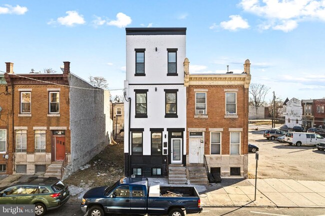 Building Photo - 2411 N 33rd St