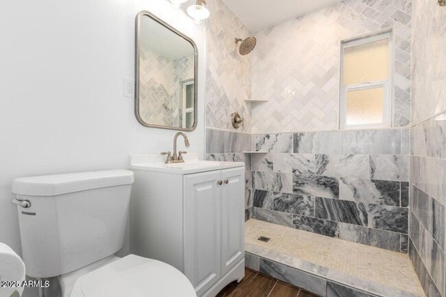 Building Photo - 2241 W Whitton Ave