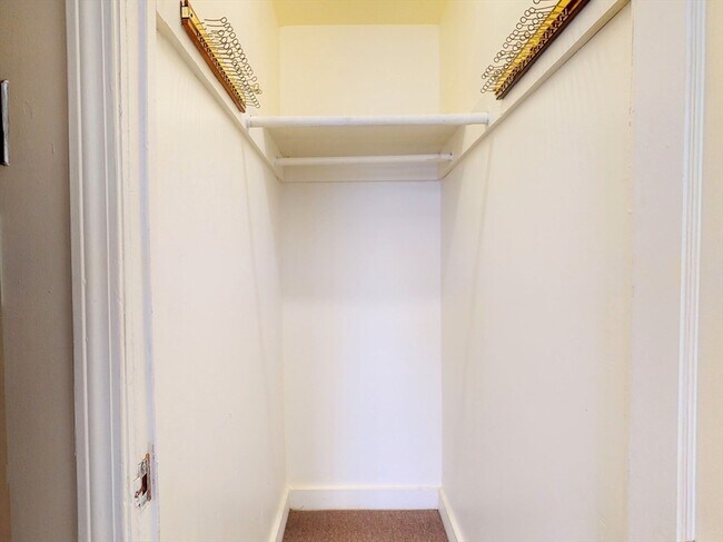 Building Photo - 34 Crescent 1 Crescent