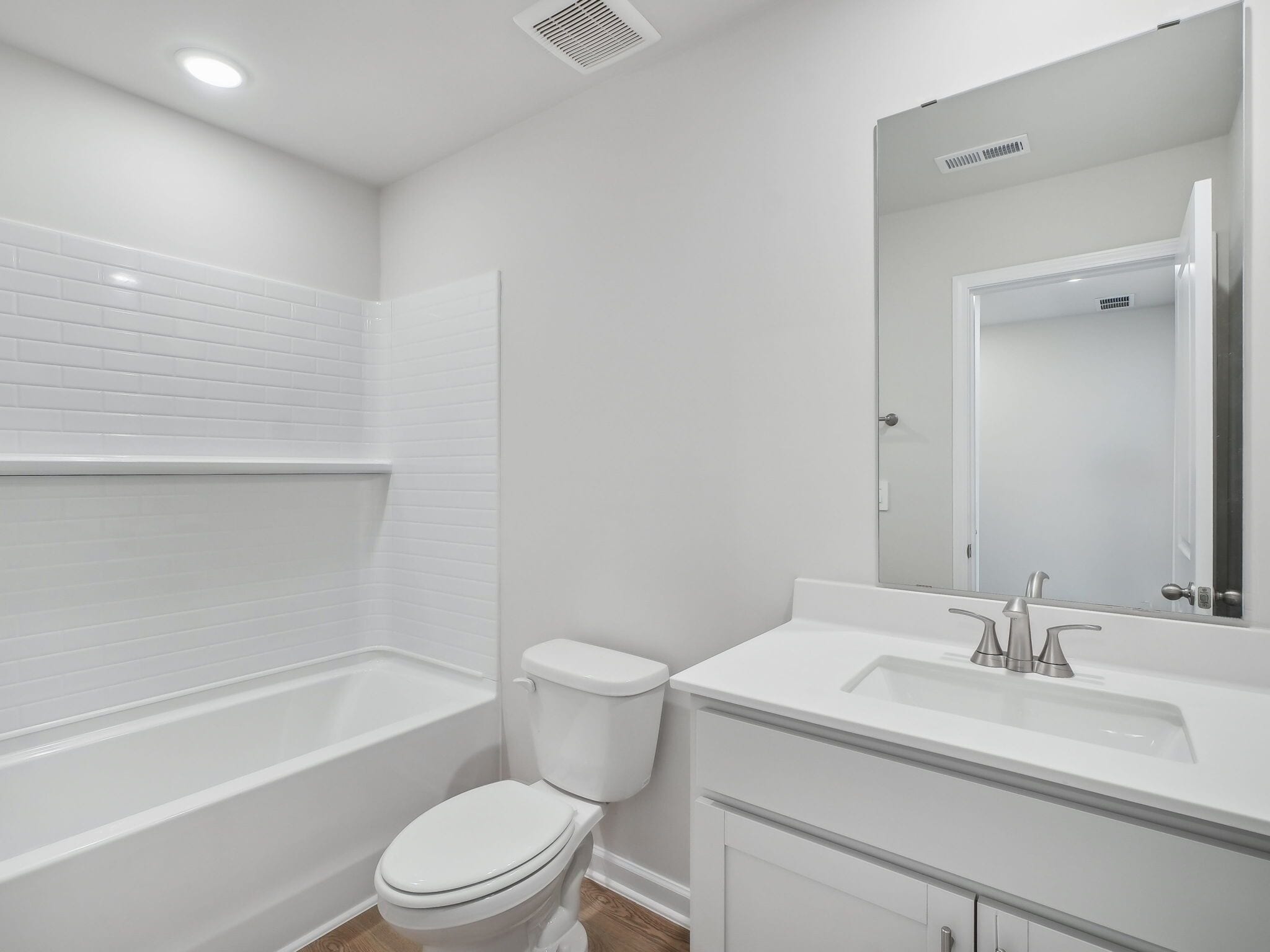 Building Photo - 712 Southland Dr