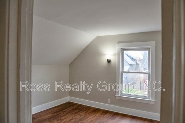 Building Photo - 902 Mason St