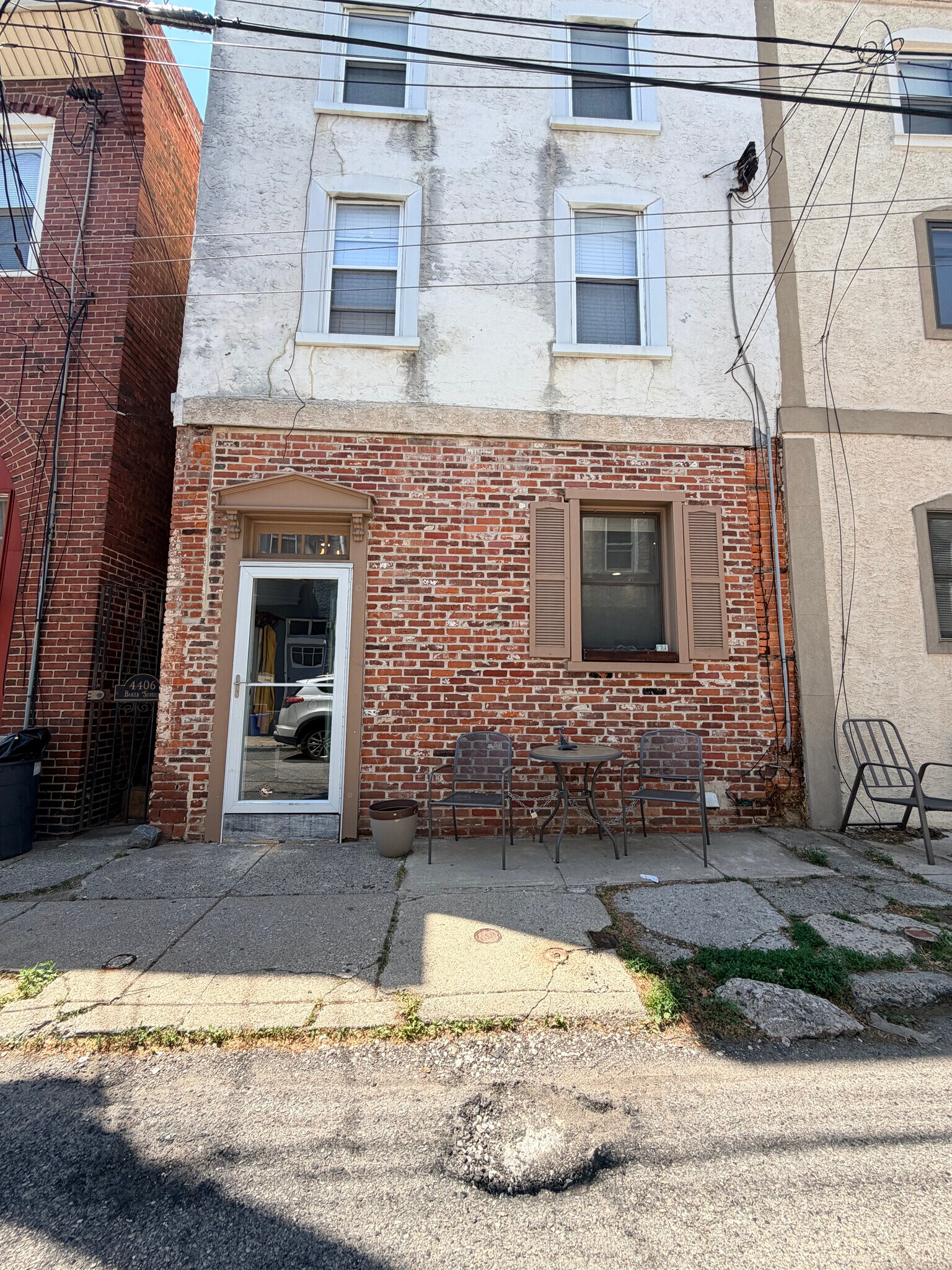 Building Photo - 4406 Baker St