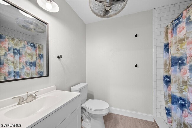 Building Photo - 7195 Reymoor Dr