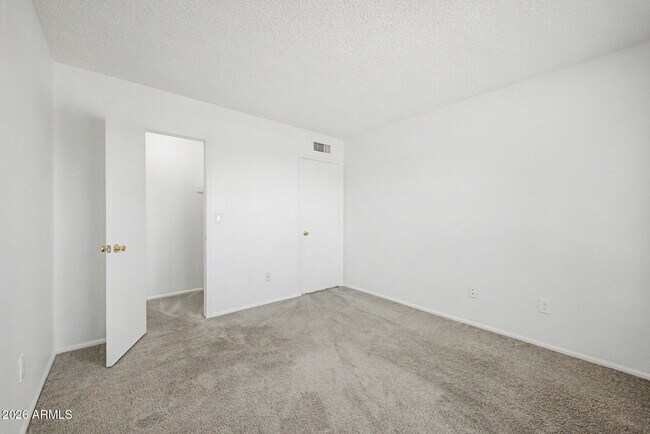 Building Photo - 17213 N 35th Dr
