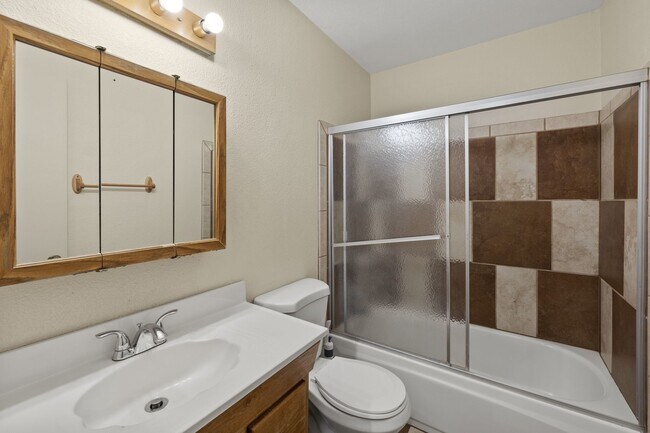 Building Photo - 4319 Millburn S