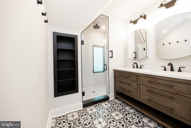 Building Photo - 313 Chestnut St