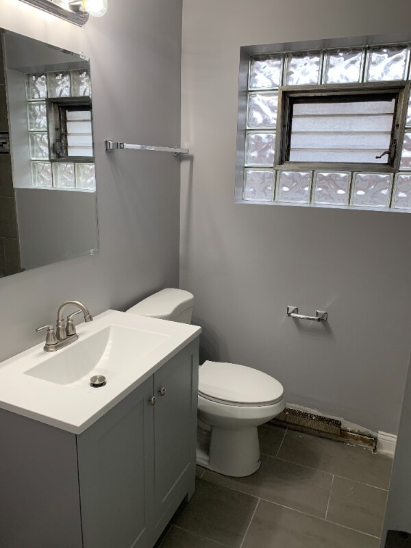 Building Photo - 13912 S Edbrooke Ave