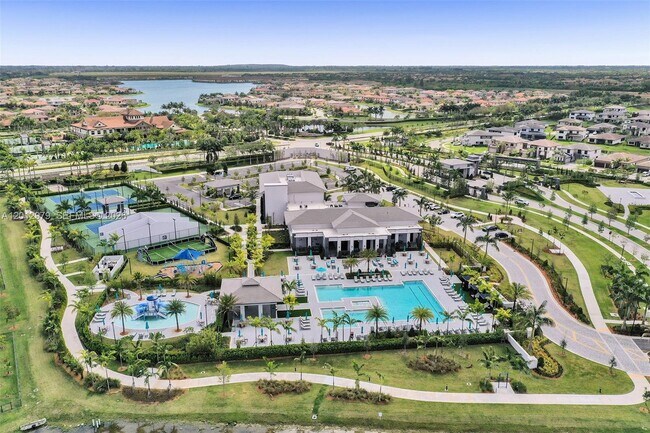 Building Photo - 8610 Lakeside Bnd