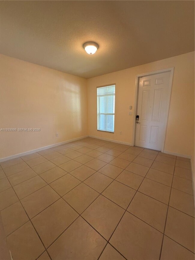 Building Photo - 14728 SW 25th Ln