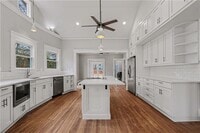 Building Photo - 202 Lansdowne Ave