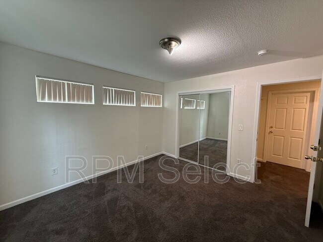 Building Photo - 3329 San Jose Way