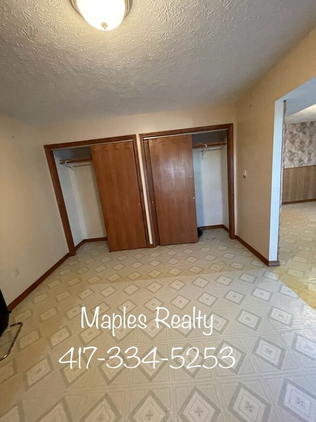 Building Photo - 3 bedroom, 2.5 bath in Ridgedale, MO near Big Cedar Lodge