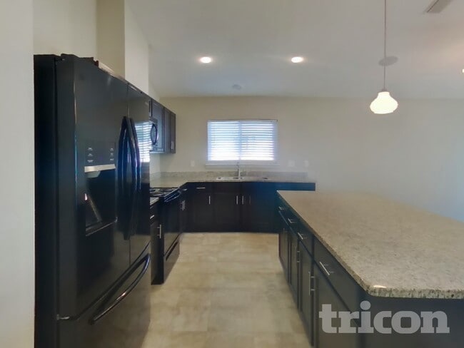 Building Photo - 97529 Albatross Dr