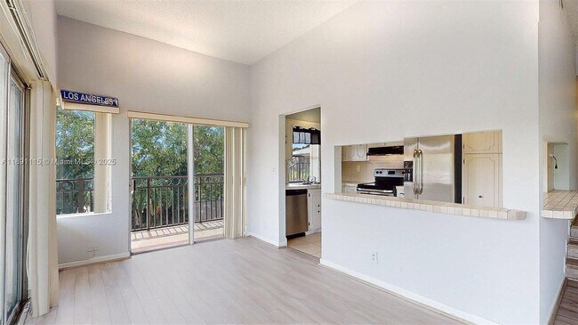 Building Photo - 4850 SW 63rd Terrace