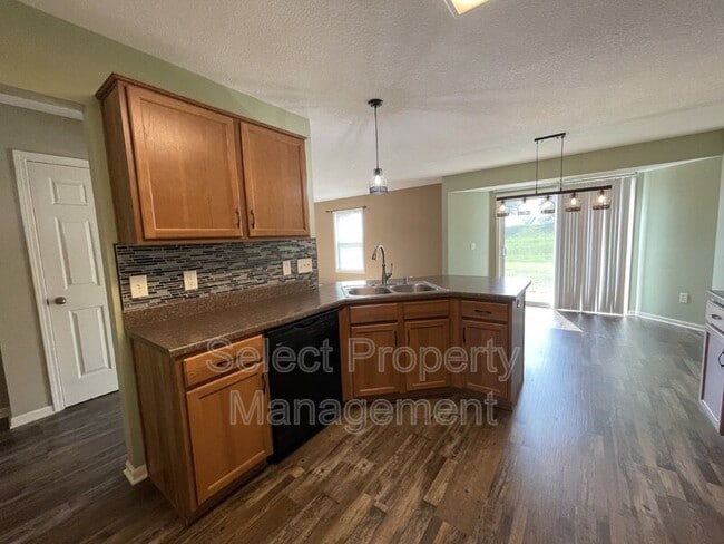 Building Photo - 12927 Cocoplum Ct