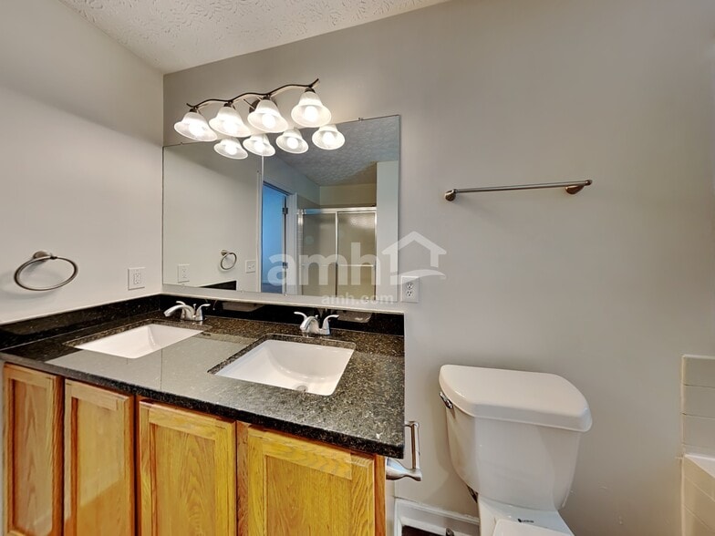 Building Photo - 4513 Edgarton Dr