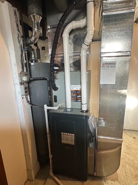 Building Photo - 1444 Dodge St