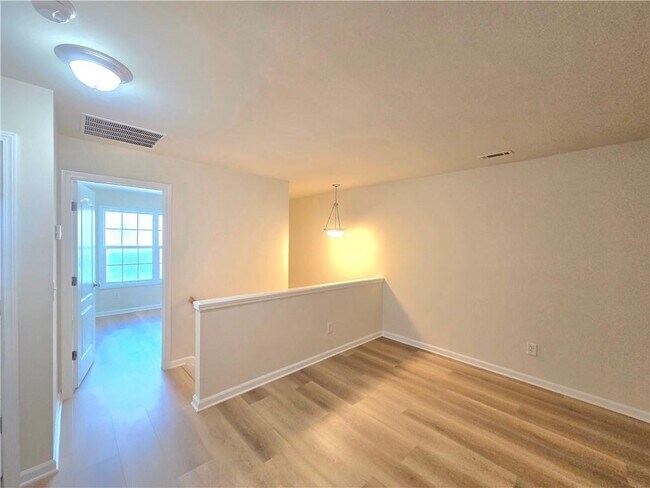 Building Photo - 3044 Cedar Glade Ln NE