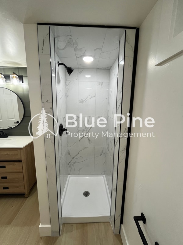 Building Photo - 3095 Disney Dr