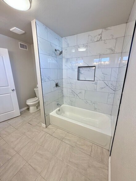 Building Photo - 2736 N Muskingum Ave