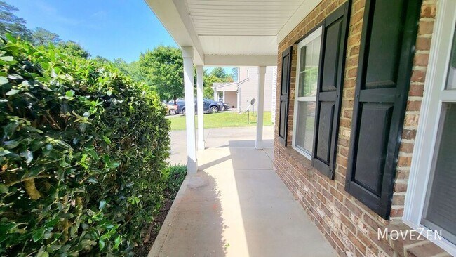 Building Photo - 4435 Stonewall Dr