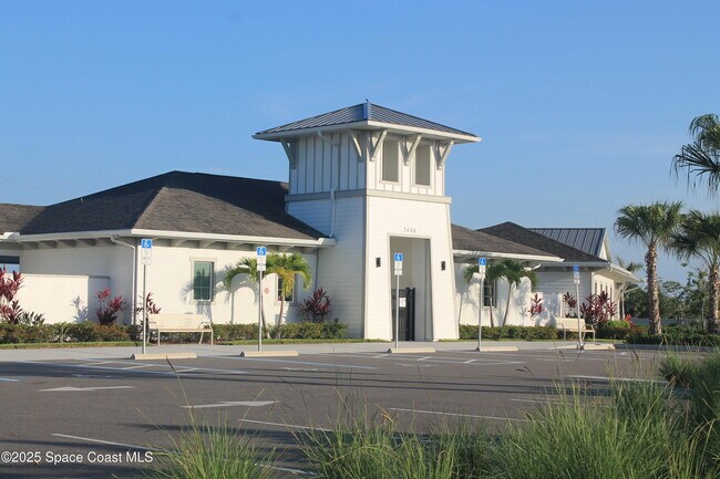Building Photo - 7389 Tourmaline Dr