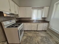 Building Photo - 47 Elmhurst-VR