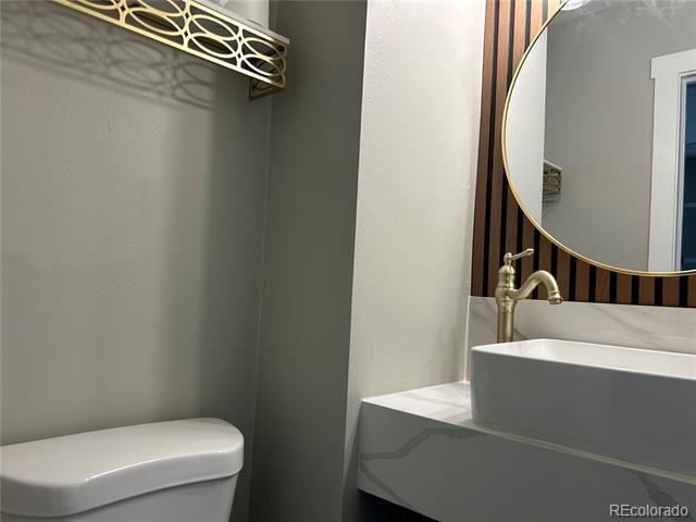 Building Photo - 2549 Sheridan Blvd