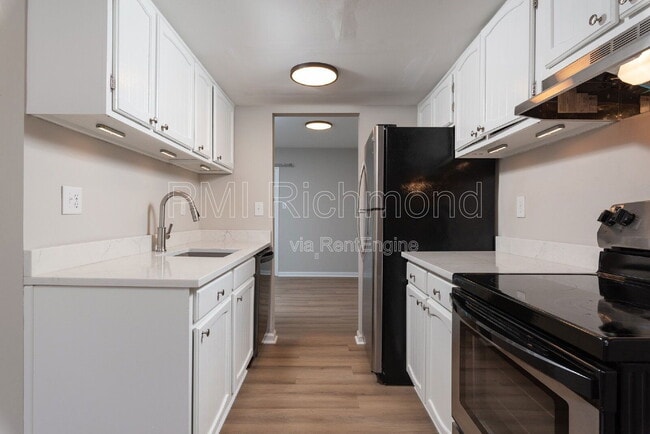 Building Photo - 1617 Congressional Ct