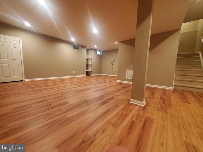 Building Photo - 5610 Wheelwright Way
