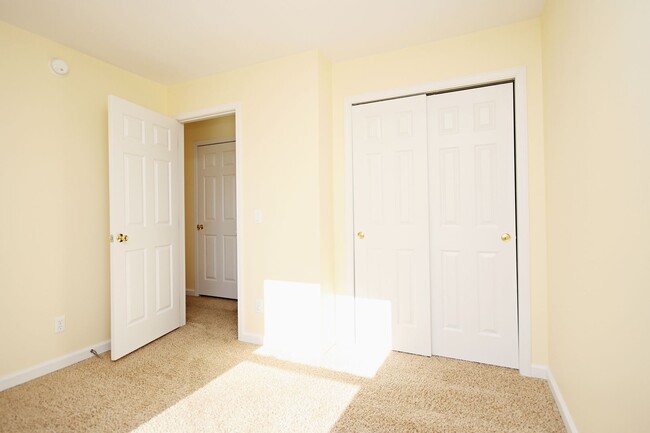 Building Photo - Pet-Friendly N.Albemarle Home on Over 2.5 ...