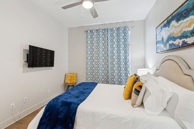 Building Photo - 2901 Indiana St