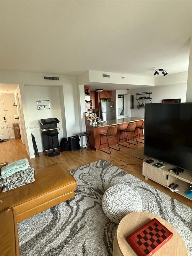 Building Photo - 1627 SW 37th Ave