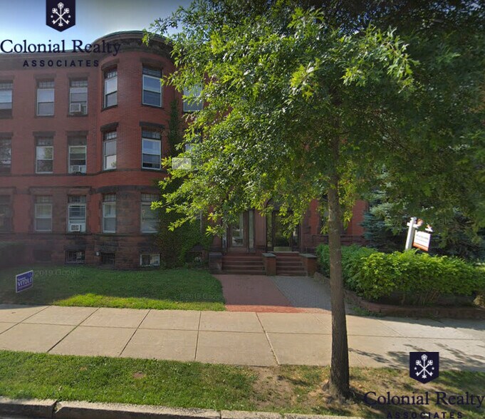 Building Photo - 1801 Beacon St