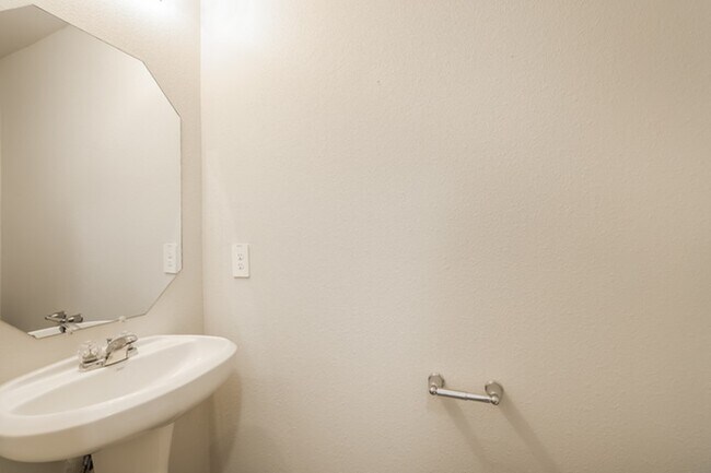 Building Photo - 2666 Bouvardia Wy