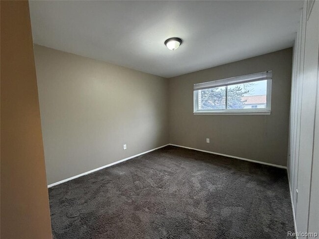 Building Photo - 1780 E Thirteen Mile Rd