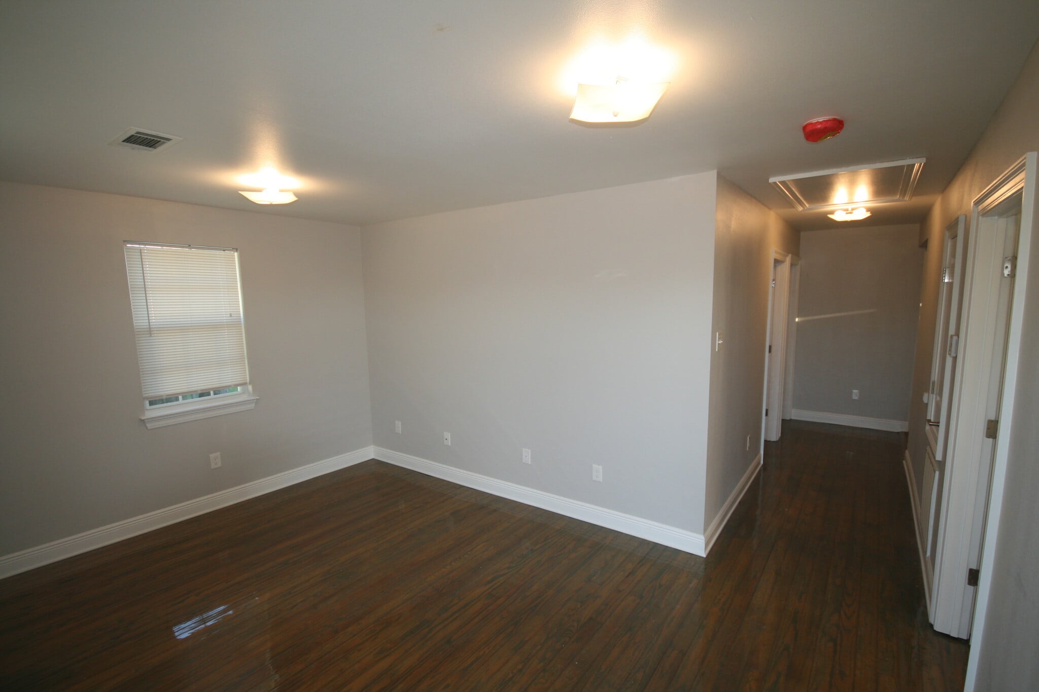 Building Photo - 718 16th St