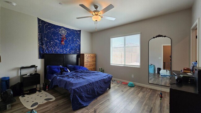 Building Photo - 11485 W Camden Dr