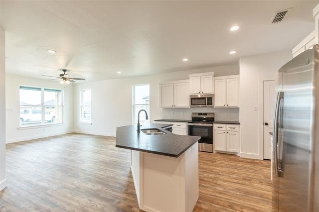 Building Photo - 7949 Sawdust Trl