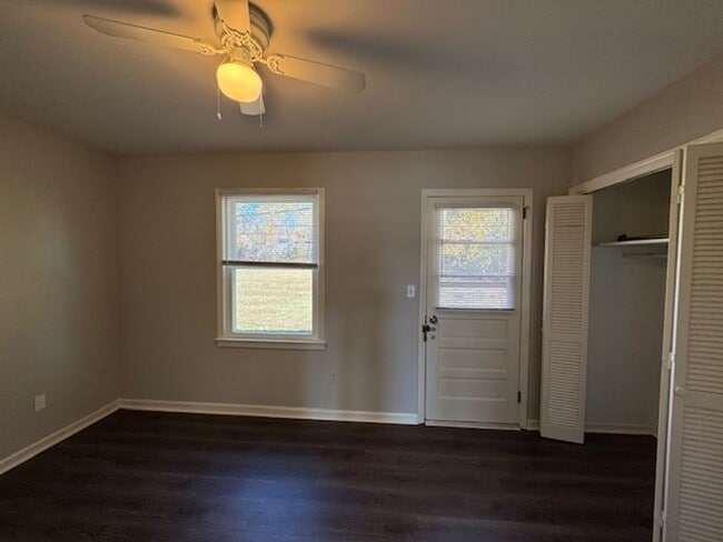 Building Photo - Tri-Plex - in Downtown Greer - 1 bedroom, ...