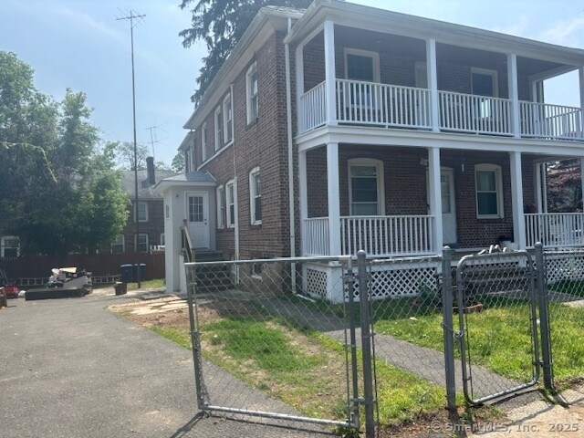 Primary Photo - 8 Horace St
