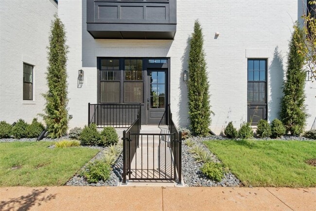 Building Photo - 18829 Selah Wy