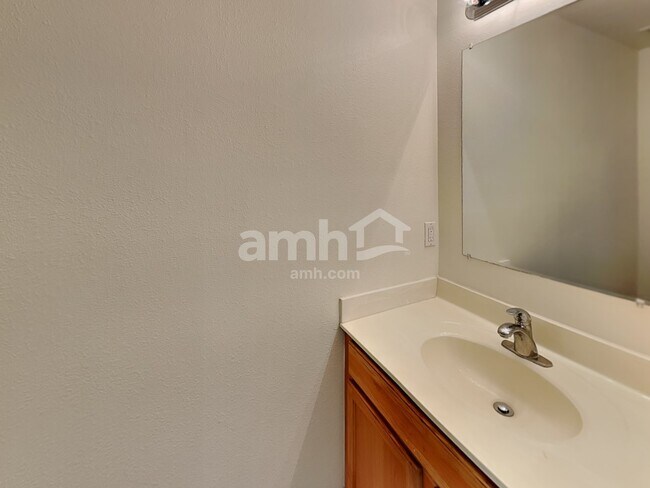 Building Photo - 5514 Ortega Park Blvd