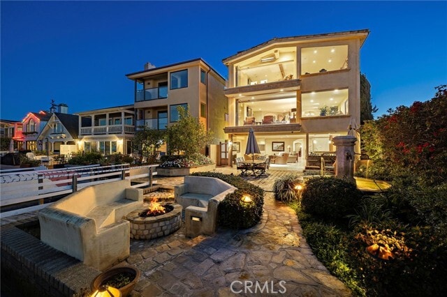 Building Photo - 900 E Balboa Blvd