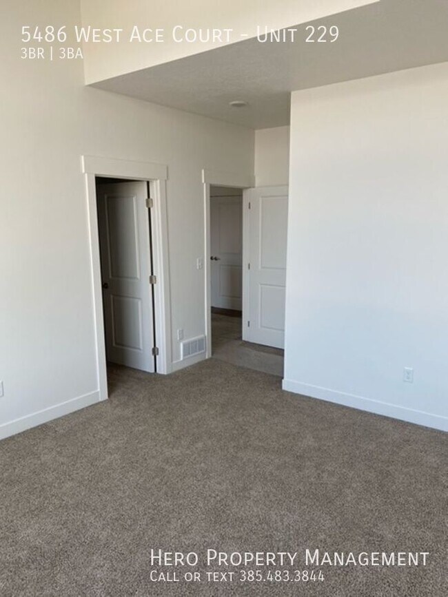 Building Photo - 5486 Ace Ct